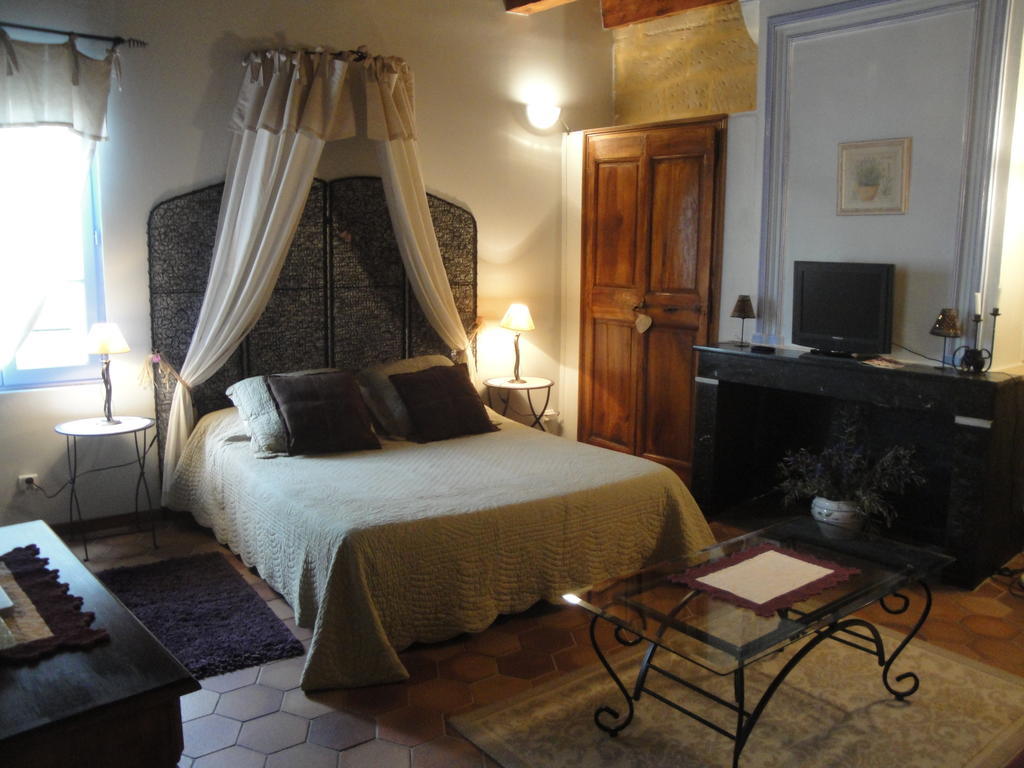 Bastide De La Treille Montaren-et-Saint-Médiers Quarto foto